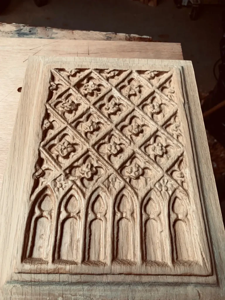 panneau en bois sculptée