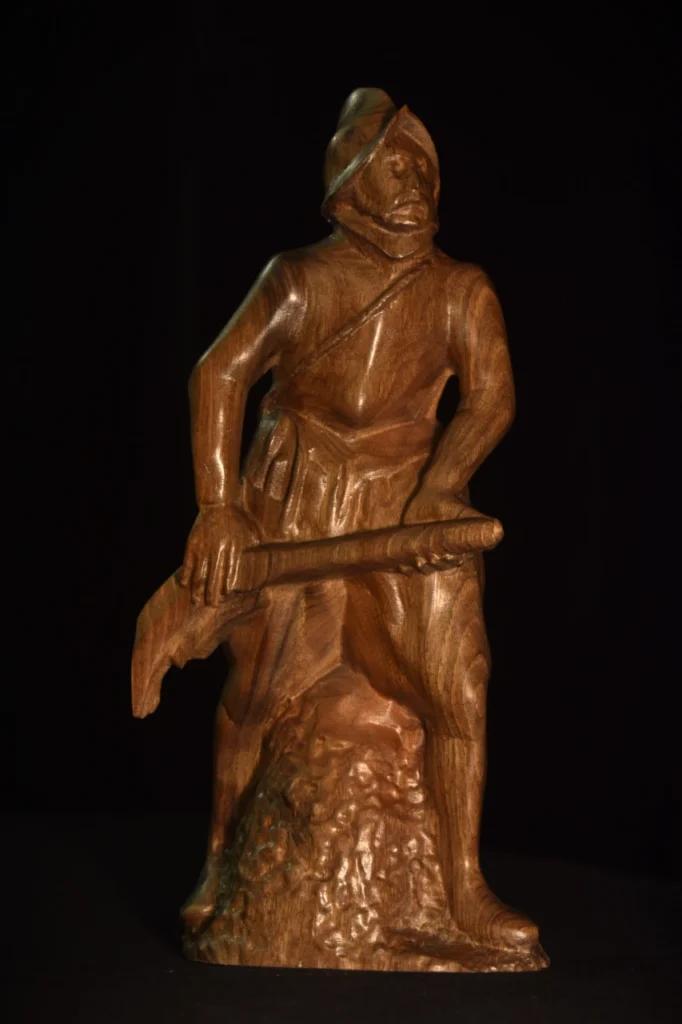 Reproduction d'une statue en bois